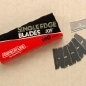 Replacement pack of 100 blades
