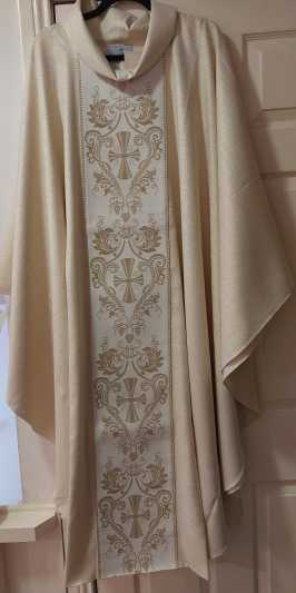 16782-CHASUBLE