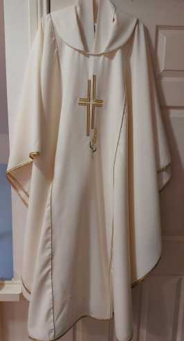 16793-CHASUBLE